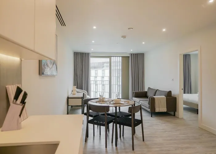 Coppermaker Square In Stratford Aparthotel London